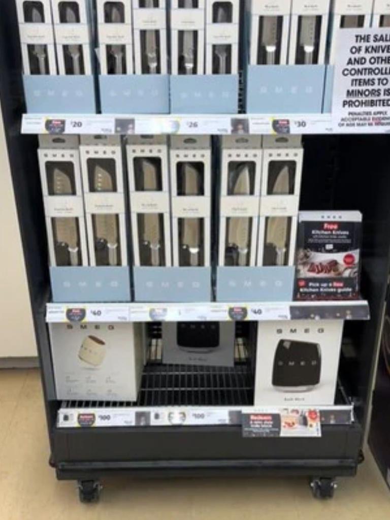 Coles is giving away Smeg knives as part of their Flybuys promotion. Picture: TikTok/@claudiashops