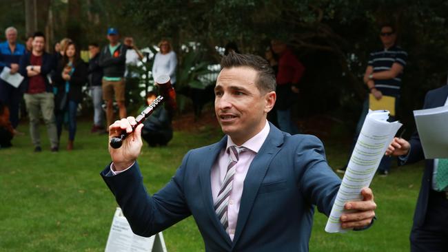 Auction clearance rates are up from this time last year. Picture: AAP IMAGE / MARK SCOTT.
