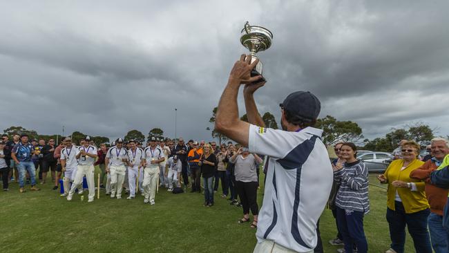 Flachback: Pearcedale captain Kaine Smith lifts the 2015-16 premiership trophy. Picture: Valeriu Campan