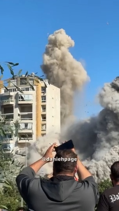 Terrifying moment strike levels Beirut apartment building