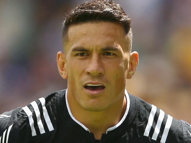 SYDNEY, AUSTRALIA - FEBRUARY 07: Sonny Bill Williams of New Zealand catches his breath during the 2016 Sydney Sevens cup quarter final match between New Zealand and the United States of America at Allianz Stadium on February 7, 2016 in Sydney, Australia. (Photo by Mark Kolbe/Getty Images)