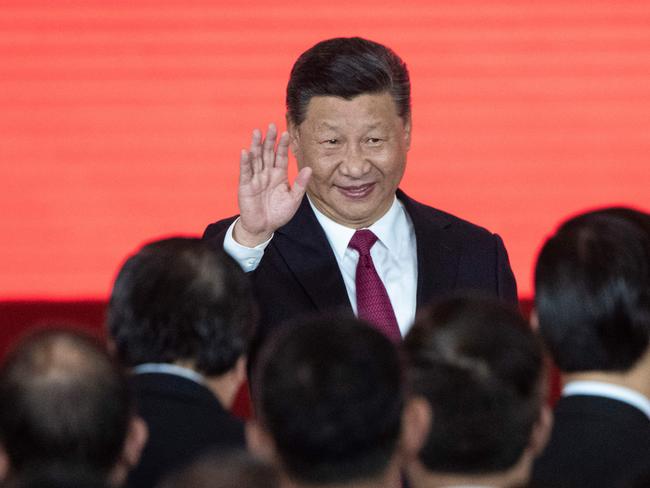 China's President Xi Jinping attends the opening ceremony of the Hong Kong-Zhuhai-Macau Bridge at the Zhuhai Port terminal on October 23, 2018. - China's President Xi Jinping launched the world's longest sea bridge connecting Hong Kong, Macau and mainland China on October 23 at a time when Beijing is tightening its grip on its semi-autonomous territories. (Photo by FRED DUFOUR / AFP)