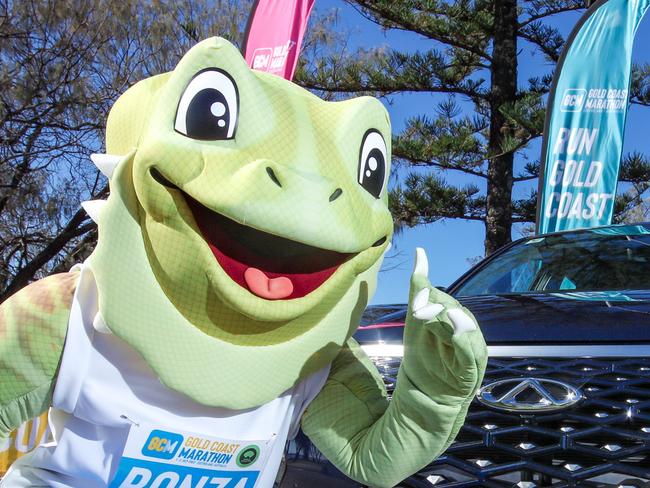 2023 Gold Coast Marathos mascot Bonza announces the Omoda 5 Chery as an event sponsor. Picture: Glenn Campbell