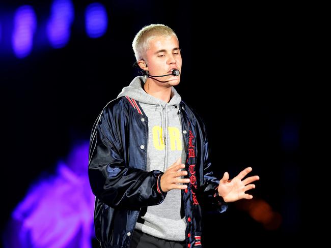 Justin Bieber visits Louis Vuitton's pop-up in Sydney