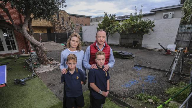 Paul Jones, wife Jane and children Jesse and Billie. Picture: Wayne Taylor