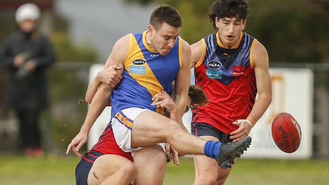 Matthew Petering in action for Beaumaris against Parkdale Vultures last season. Picture: Valeriu Campan