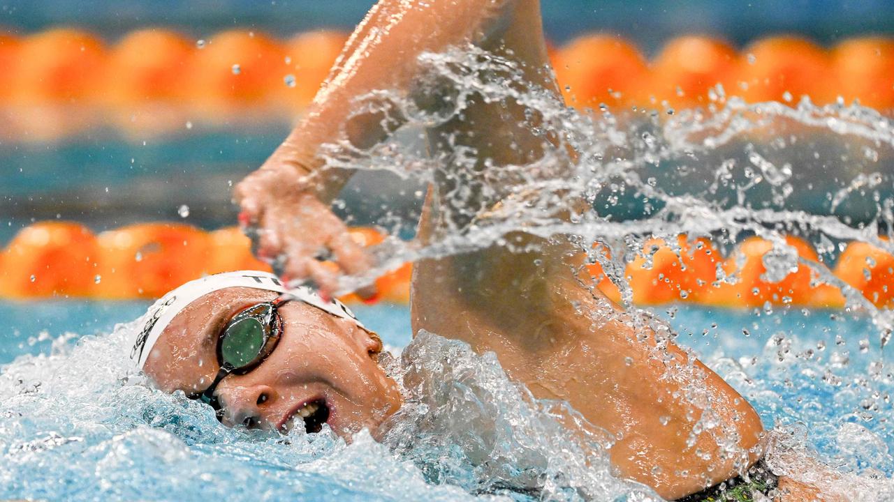 Ariarne Titmus competes in the women's 400 metre freestyle final in Adelaide. Picture: AFP