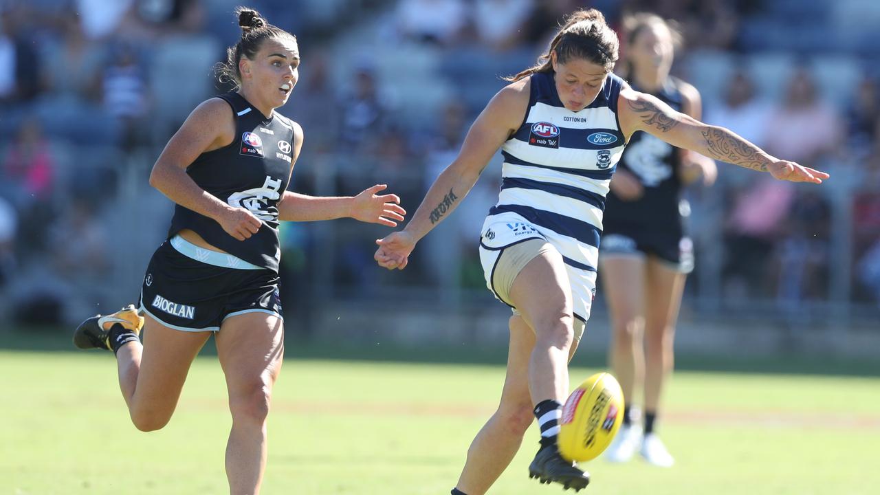 Geelong is two-from-two at home this season. (AAP Image/David Crosling)