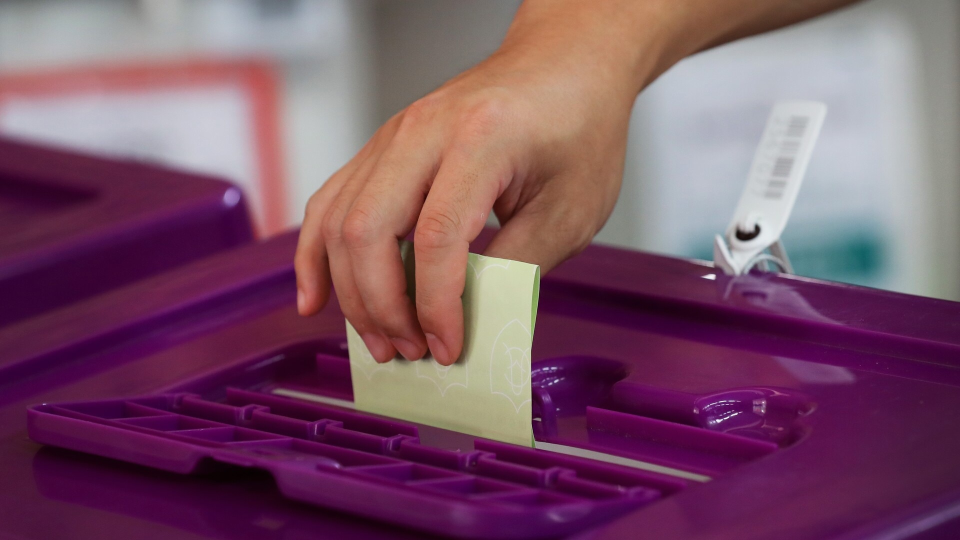 'Over eight million' Australians have voted in pre-polls