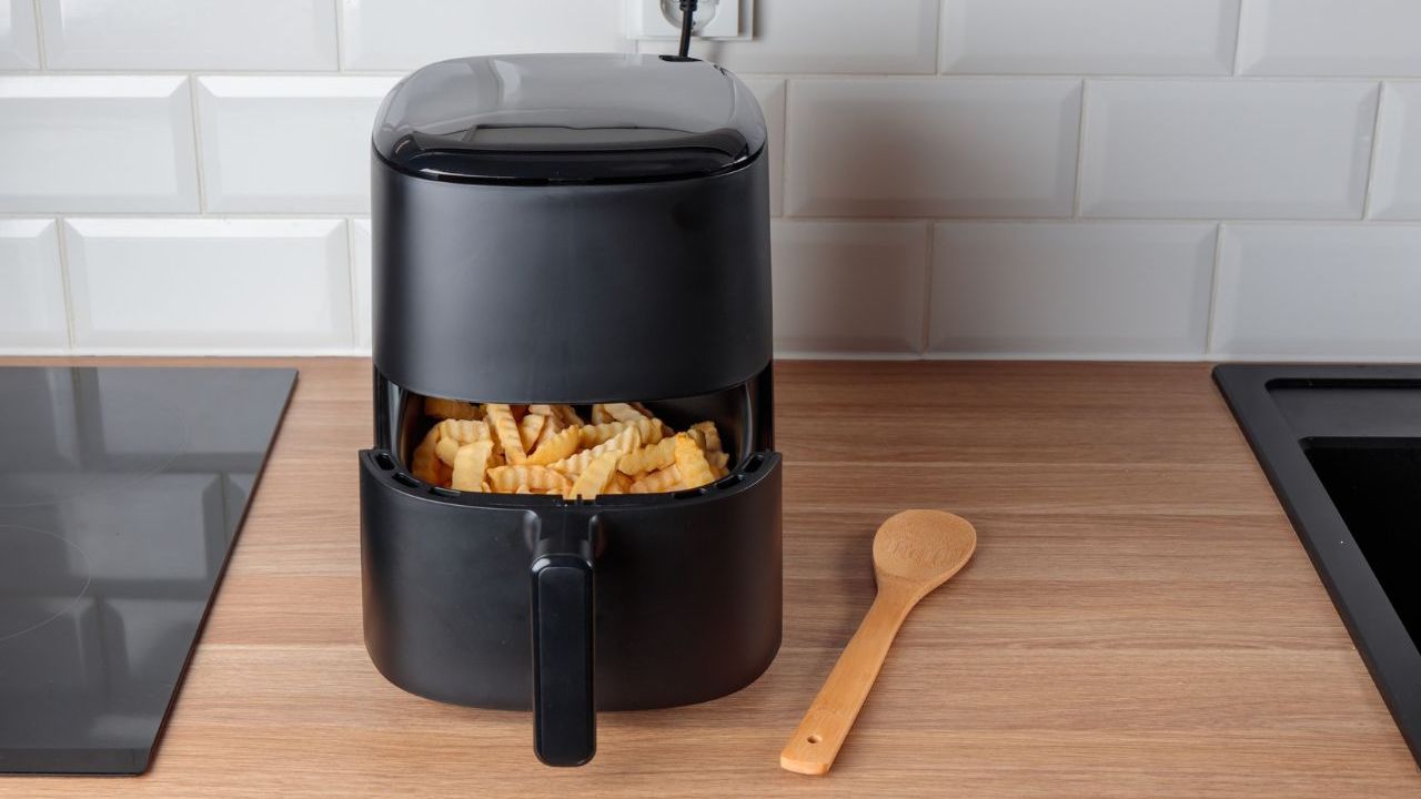 Overfilling your air fryer is a quick fire way to soggy and uneven cooking. Picture: iStock/almaphoto.