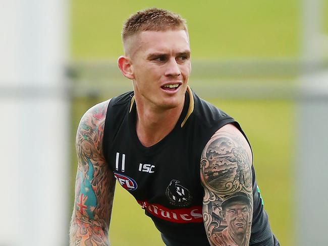 MELBOURNE, AUSTRALIA - FEBRUARY 18: Dayne Beams looks upfield during a Collingwood Magpies AFL training session at the Holden Centre on February 18, 2019 in Melbourne, Australia. (Photo by Michael Dodge/Getty Images)