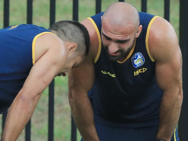 SYDNEY, AUSTRALIA - JANUARY 03:  Jarryd Hayne gets encouragment from Club Captain Tim Mannah during a Parramatta Eels NRL pre-season training session at Old Saleyards Reserve on January 3, 2018 in Sydney, Australia.  (Photo by Mark Evans/Getty Images)