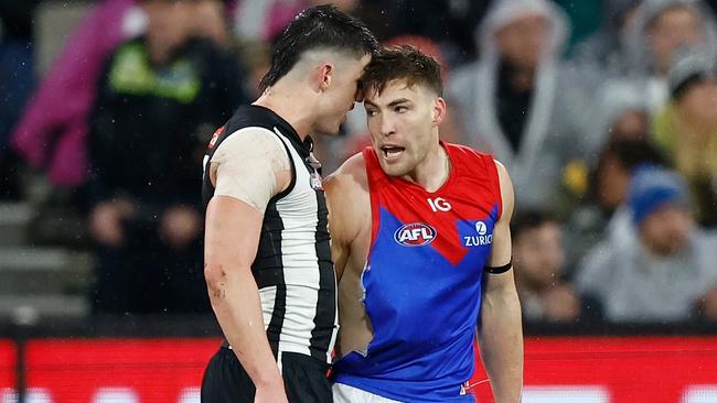 MELBOURNE, AUSTRALIA - SEPTEMBER 07: Brayden Maynard of the Magpies and Jack Viney of the Demons clash during the 2023 AFL First Qualifying Final match between the Collingwood Magpies and the Melbourne Demons at Melbourne Cricket Ground on September 07, 2023 in Melbourne, Australia. (Photo by Michael Willson/AFL Photos via Getty Images)