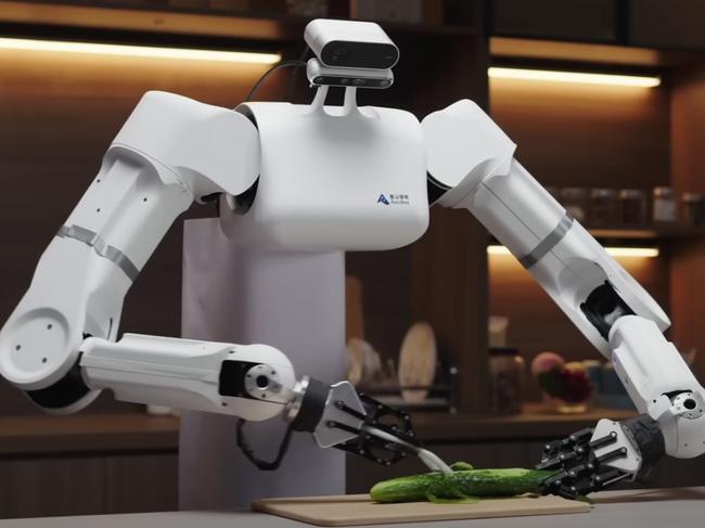 Astribot's humanoid robot S1 seems to be a whizz in the kitchen.
