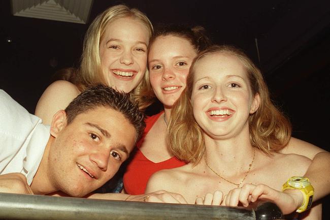 xx nq Socials /Mackay /Alcohol /Free Dance Party at /Doors /Nightclub; Jimmy Jabooly , Heather Butcher, Kate Duncan and Lauren Newby - 16 Jul 2000