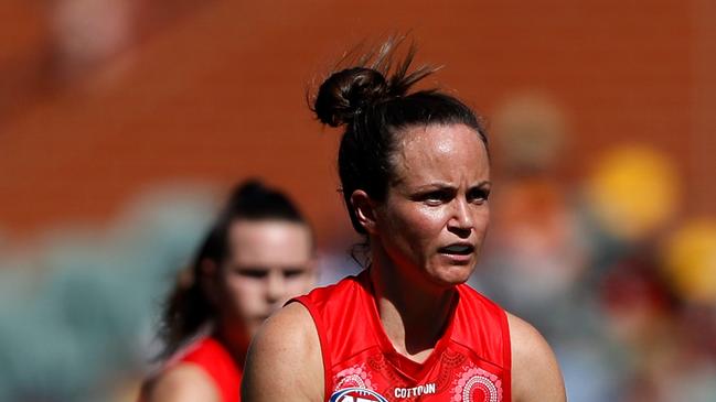 ADELAIDE, AUSTRALIA – APRIL 09: Daisy Pearce of the Demons looks on during the 2022 AFLW Grand Final match between the Adelaide Crows and the Melbourne Demons at Adelaide Oval on April 09, 2022 in Adelaide, Australia. (Photo by Dylan Burns/AFL Photos via Getty Images)