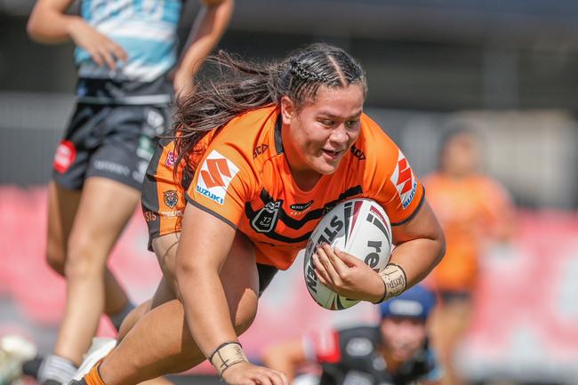 Carayanidis Ta’akimoeaka-Pulu. Harvey Norman Under-17 semi-final action between the Tigers and Seagulls. Picture: Stephen Archer