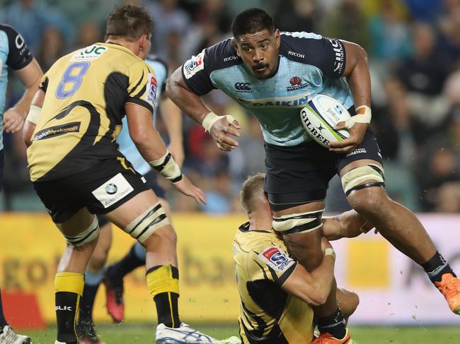 SYDNEY, AUSTRALIA - FEBRUARY 25: Will Skelton of the Waratahs runs the ball forward during the round one Super Rugby match between the Waratahs and the Force at Allianz Stadium on February 25, 2017 in Sydney, Australia. (Photo by Mark Kolbe/Getty Images)