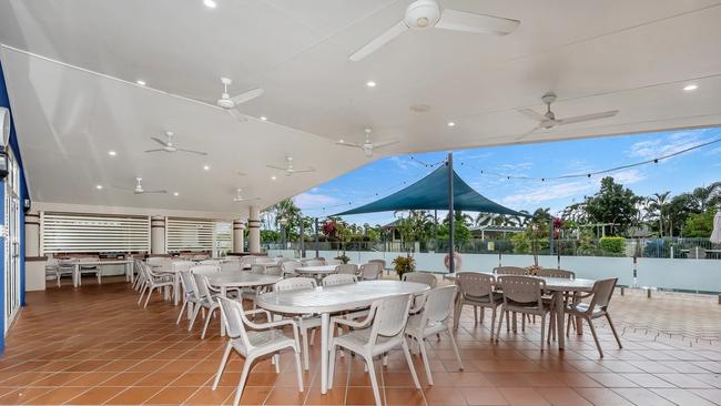 External area at the Carlyle Gardens Retirement Village restaurant and bar. Picture: RWC.