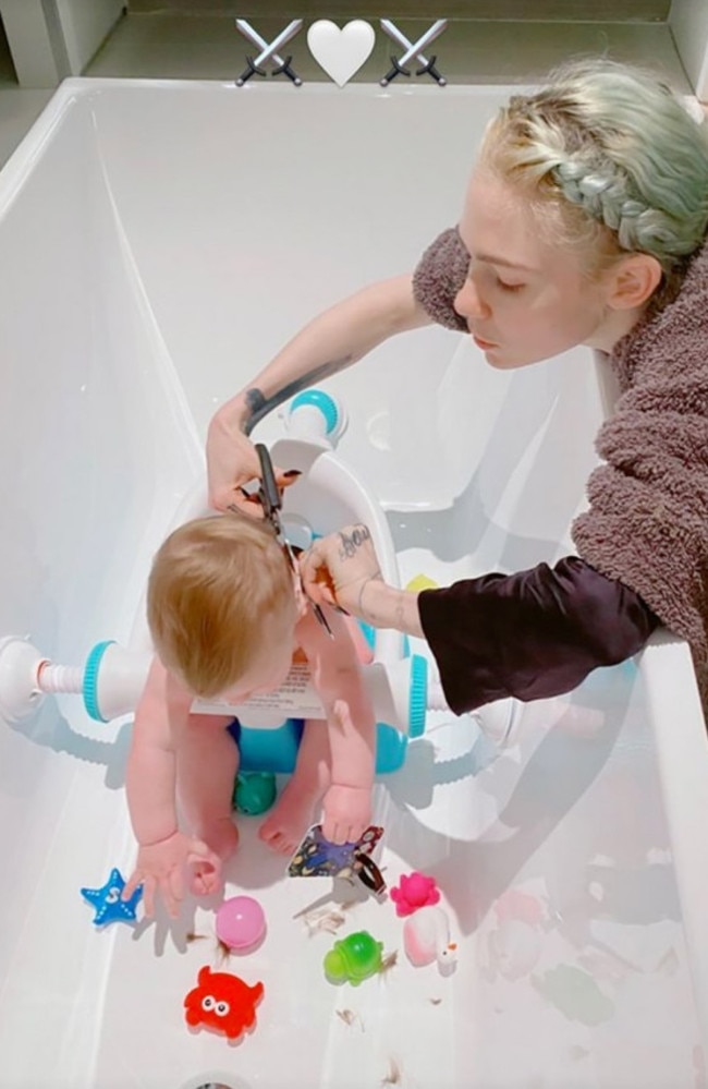 Grimes managed to pull this off while bathing her baby son, documenting the process on Instagram stories. Picture: Instagram/@grimes