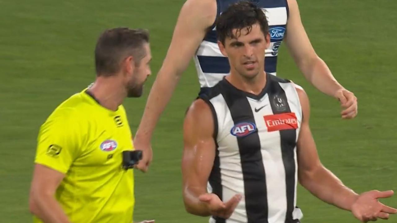 AFL 2022: Collingwood V Geelong, Scott Pendlebury Digs Patrick ...