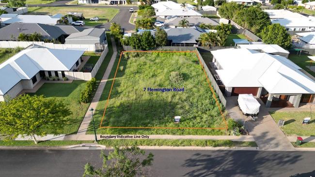 This 720 sqm block of land on the water at 7 Flemington Rd, Emerald, is for sale for $100,000.