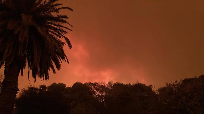 Residents of Dimboola have been issued a warning to evacuate immediately. There is a bushfire in the Little Desert National Park that is not yet under control. Picture: Facebook