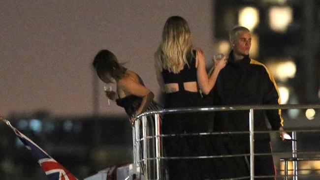 Justin Bieber onboard <i>The Pearl</i> in Melbourne with a bevy of beauties. Twitter: Justin Bieber Brasil‏ @JustinBieberBSL