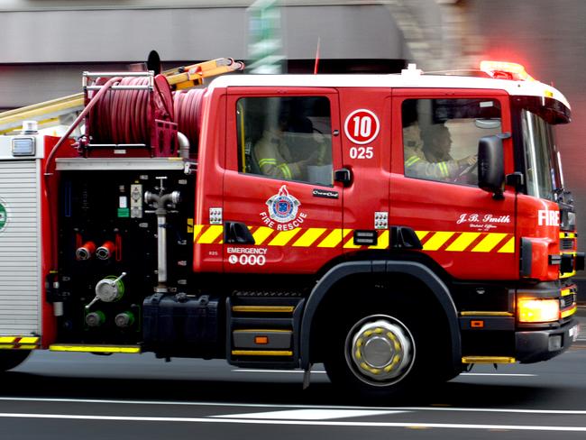 MELBOURNE, AUSTRALIA - NewsWire Photos JANUARY 09, 2024: FIRST RESPONDER GENERICS - FRV Fire Rescue Victoria Fire Engine. Picture: NCA NewsWire / Andrew Henshaw