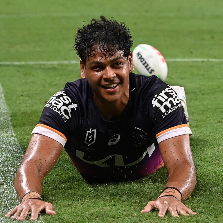 Selwyn Cobbo celebrates his try. Picture: Getty Images