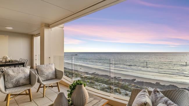 40/5 Holdfast Promenade, Glenelg.