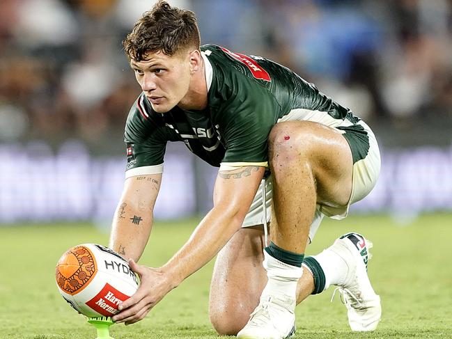 Kalyn Ponga of the Maori Kiwis prepares to kick a conversion during the NRL Indigenous All-Stars vs Maori Kiwis match at CBus Super Stadium on the Gold Coast, Saturday, February 22, 2020 (AAP Image/Dave Hunt) NO ARCHIVING, EDITORIAL USE ONLY