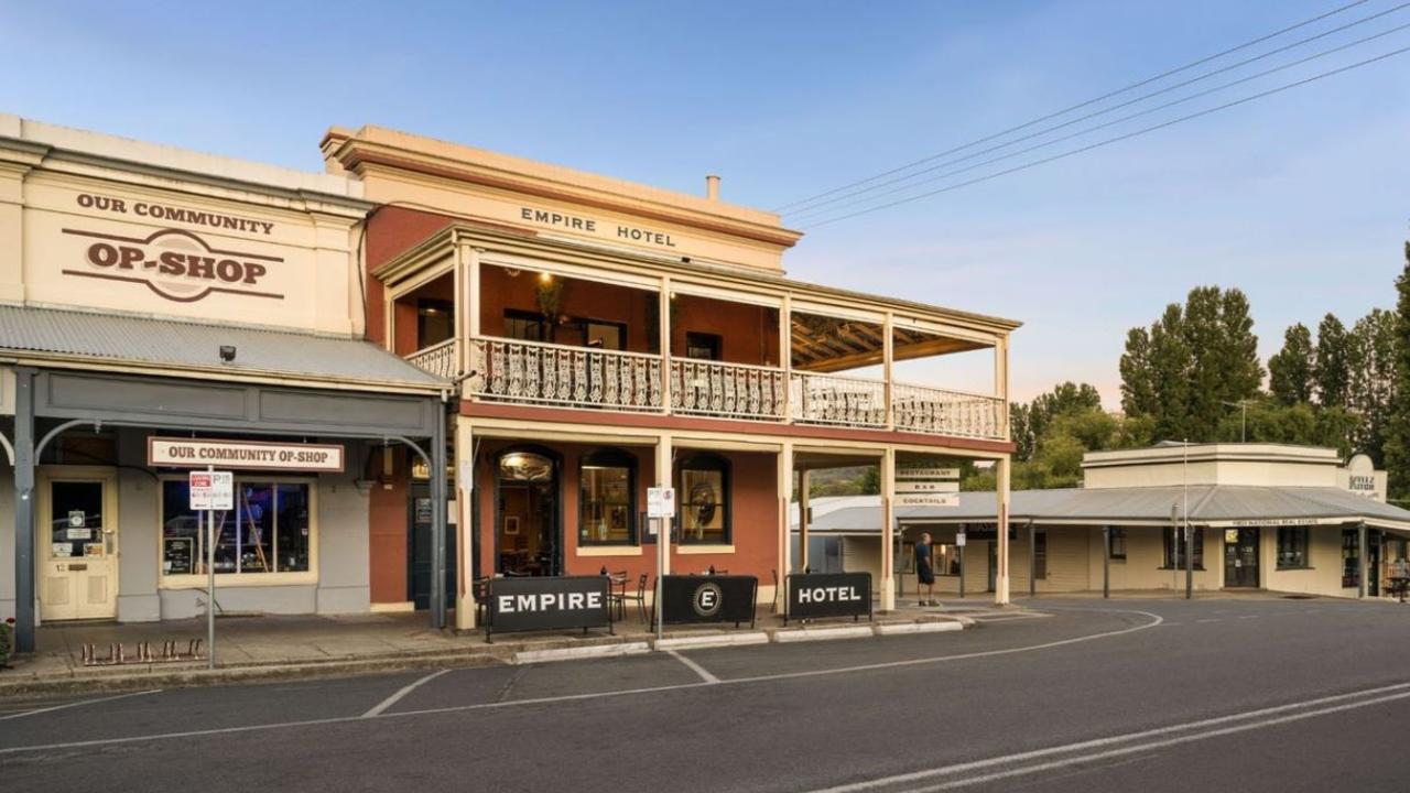 The Empire Hotel in Beechworth offers a slice of history and a walk-in and start business opportunity.