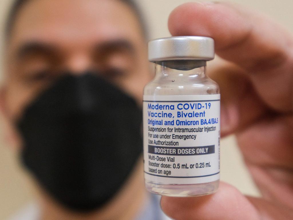 Queensland is set to axe vaccine mandates for healthcare workers. (Photo by RINGO CHIU / AFP)