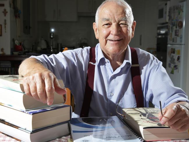 Les Dell of East Gosford is an OAM recipient. His services are to education and the communityTuesday 23rd January. (AAP image / Mark Scott )