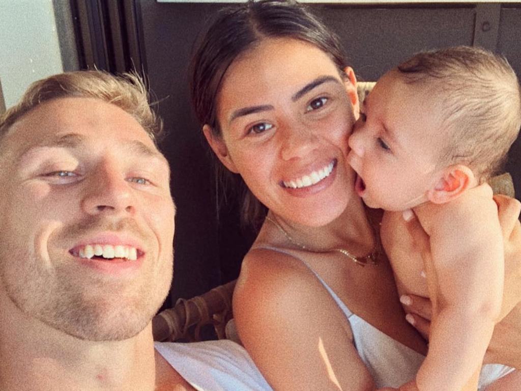 Shanelle Cartwright has defended her decision to not vaccinate her bubs, after her story received a huge response from both for and against camps. 