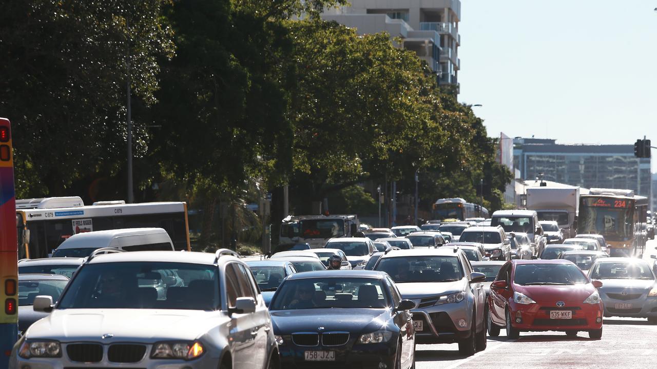 Queues of traffic on Ann Street (looking towards Fortitude Valley) in Brisbane CBD. (AAP Image/Claudia Baxter)