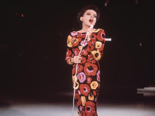 Liza Minnelli Moves Judy Garland’s Remains From New York To Los Angeles ...