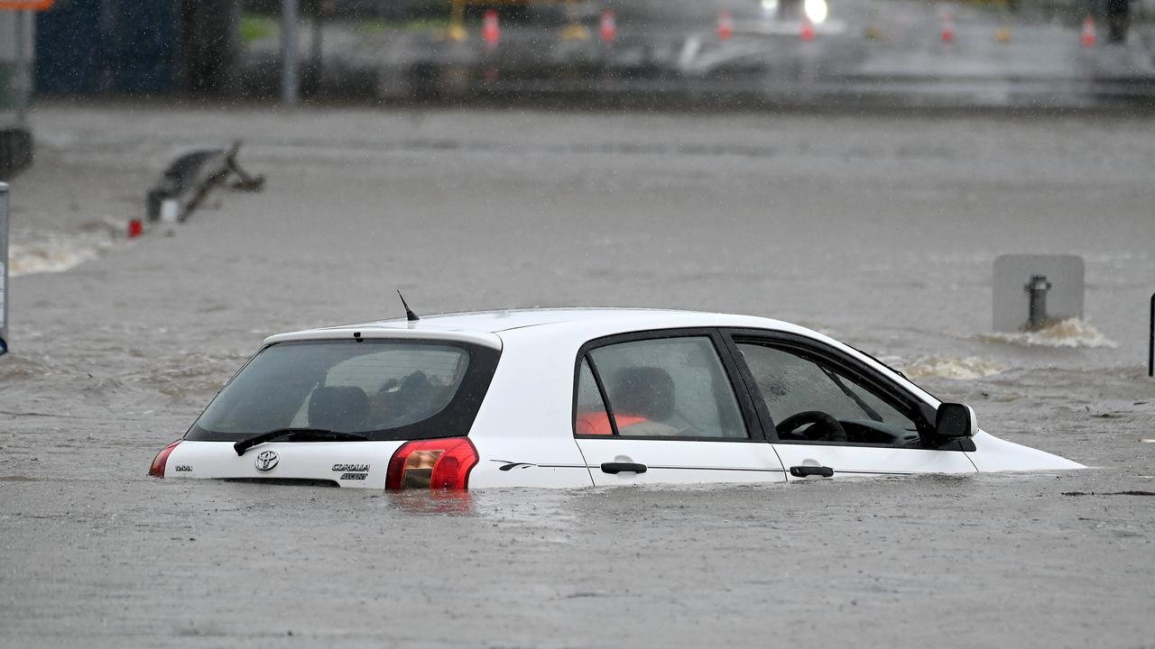 Qld, Syd weather: Brisbane rain, downpours cause deadly flashflooding ...