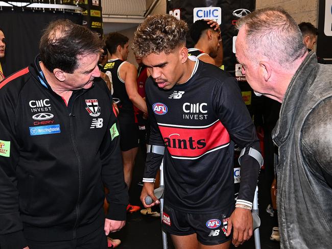 Ross Lyon speaks to Liam Henry following the win over the Eagles. (Photo by Morgan Hancock/Getty Images)