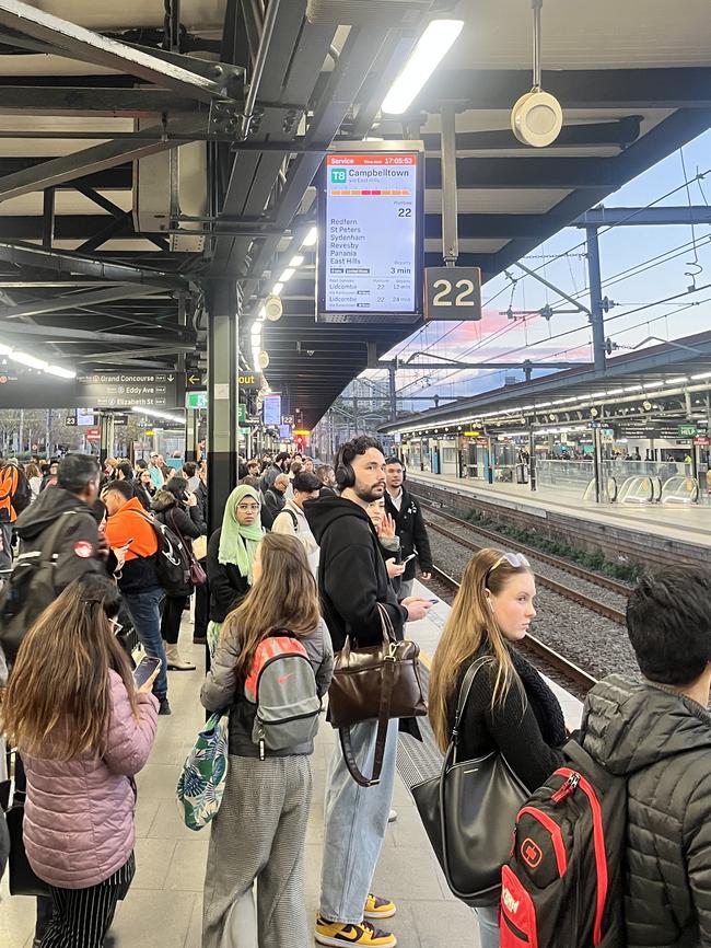 Crowds are big at Central Station. Picture: Inasha Iftekhar