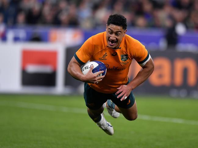 Lalakai Foketi scores a try for the Wallabies. Picture: Getty Images