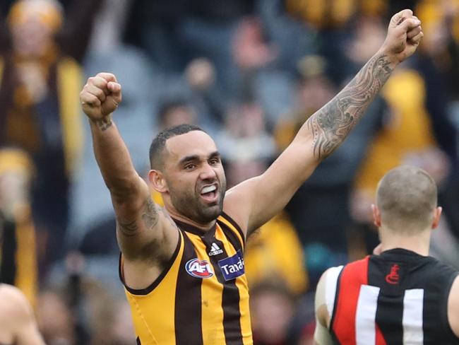 Shaun Burgoyne reacts on the full time siren after Hawthorne win the game in the Round 20 AFL match between the Hawthorn Hawks and the Essendon Bombers at the MCG in Melbourne, Saturday, August 4, 2018. (AAP Image/David Crosling) NO ARCHIVING, EDITORIAL USE ONLY