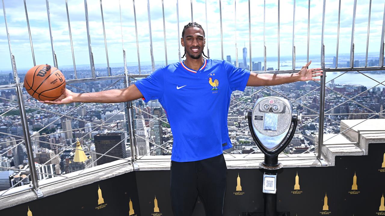 Alex Sarr visits the Empire State Building to celebrate 2024 NBA Draft. (Photo by Roy Rochlin/Getty Images for Empire State Realty Trust)