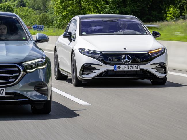 Mercedes-Benz has launched a new automatic lane changing function, to allow drivers to pass slower cars.