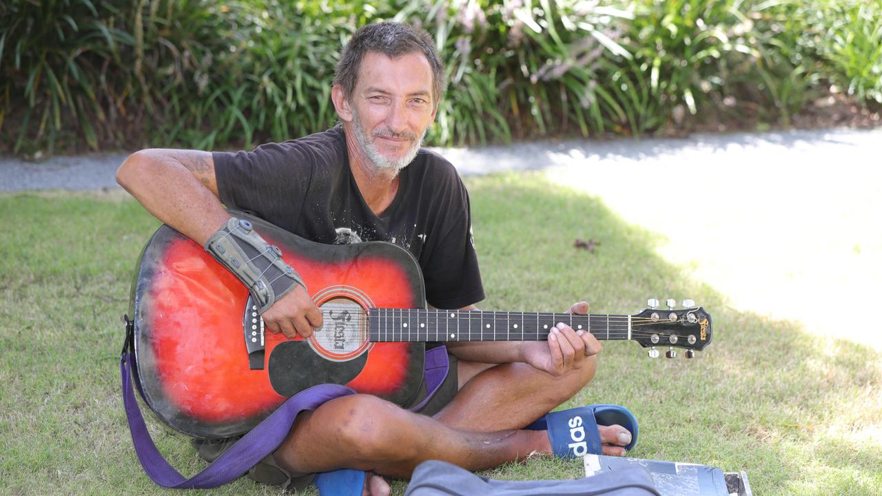 Busker Steve Pinell. Picture Glenn Hampson