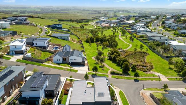 Parkland views stretching to the Barrabool Hills and Fyansford are across the road.