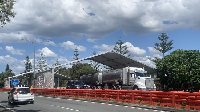 The new marquees at the border checkpoint at Bilinga. Picture: Greg Stolz