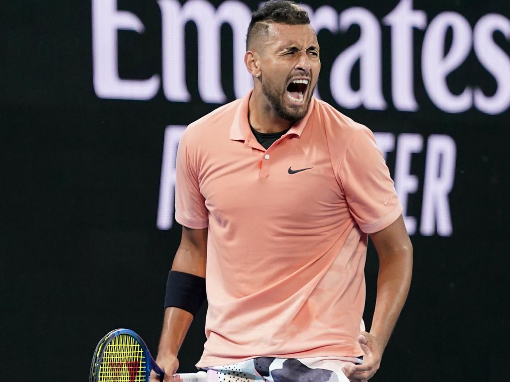 Australian Open: Elliot Benchetrit Asks Ball Girl to Peel Banana