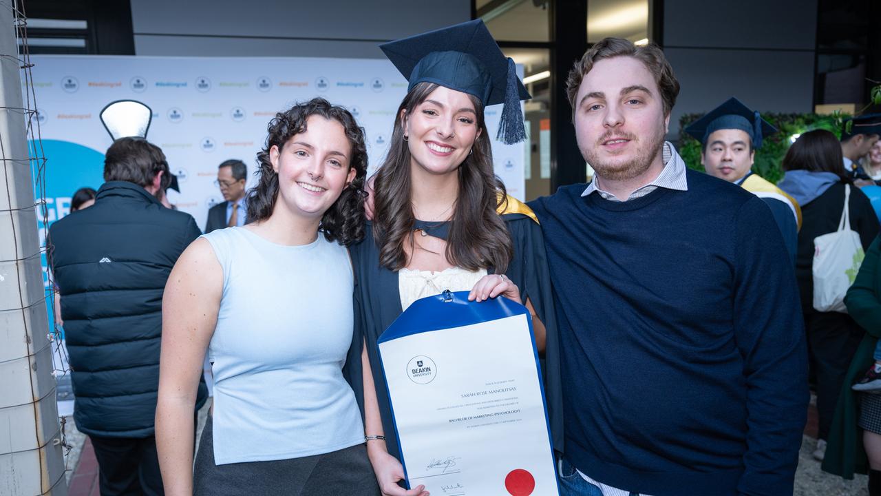 17-09-2024 Deakin University Bachelor of Commerce graduation. Holly, Sarah and Tom Manolitsas. Picture: Brad Fleet